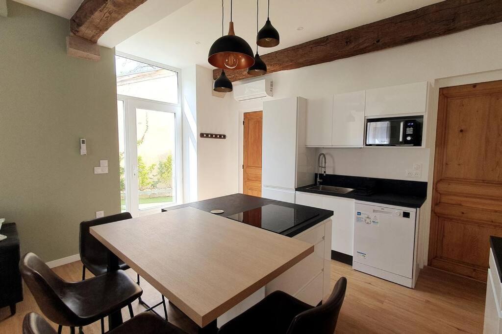 Classe 4 Etoiles - Cybele - Centre Ville 2 Chambres, Cour Privative Et Garage Vienne  Exterior foto