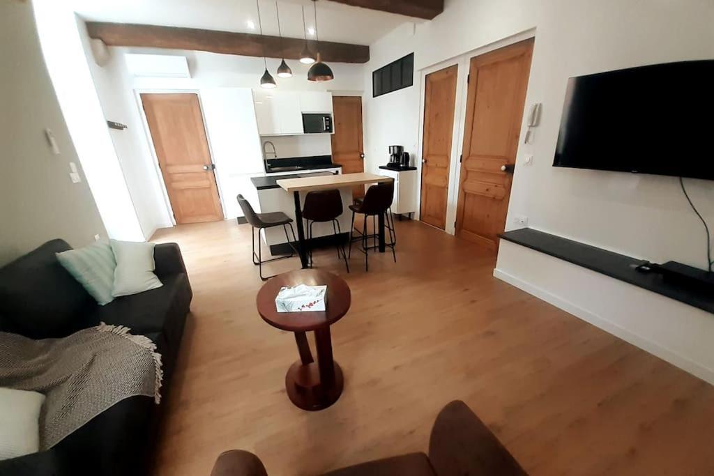 Classe 4 Etoiles - Cybele - Centre Ville 2 Chambres, Cour Privative Et Garage Vienne  Exterior foto